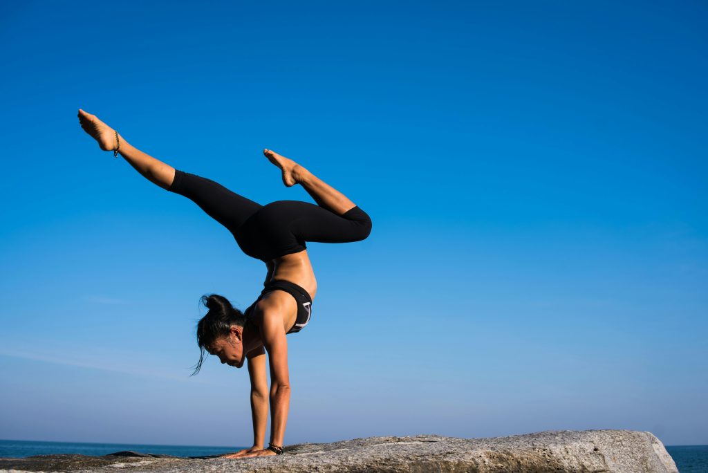 handstand yoga